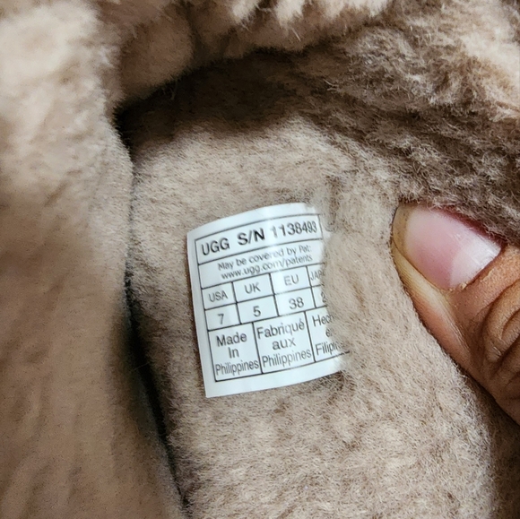 UGG Classic Short II Bootie size 7 - Picture 5 of 9